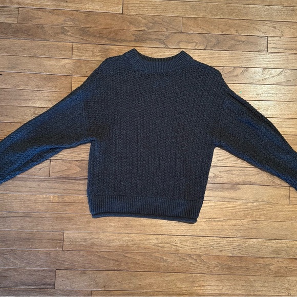 Universal Thread Sweater - Picture 3 of 3